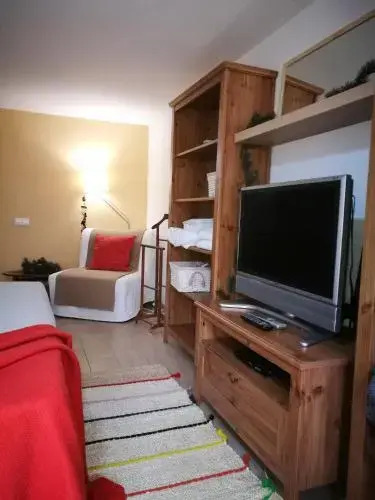 Красная Поляна: Apartment on Zashhitnikov Kavkaza 77/2