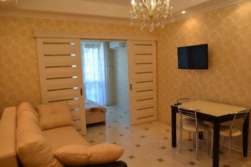 Сочи: Versal Apartment