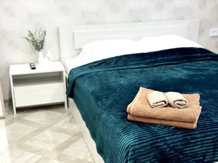 Тюмень: Квартира Уютная евродвушка в Ново-Комарова
