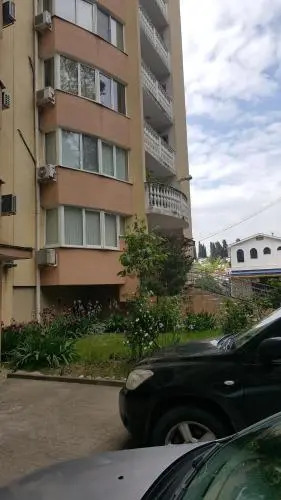 Сочи: Апартаменты на Клубничной