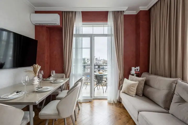 Сочи: Апартаменты Red Apartments Арт Лайт Лерой