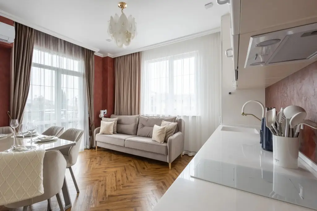 Сочи: Апартаменты Red Apartments Арт Лайт Лерой