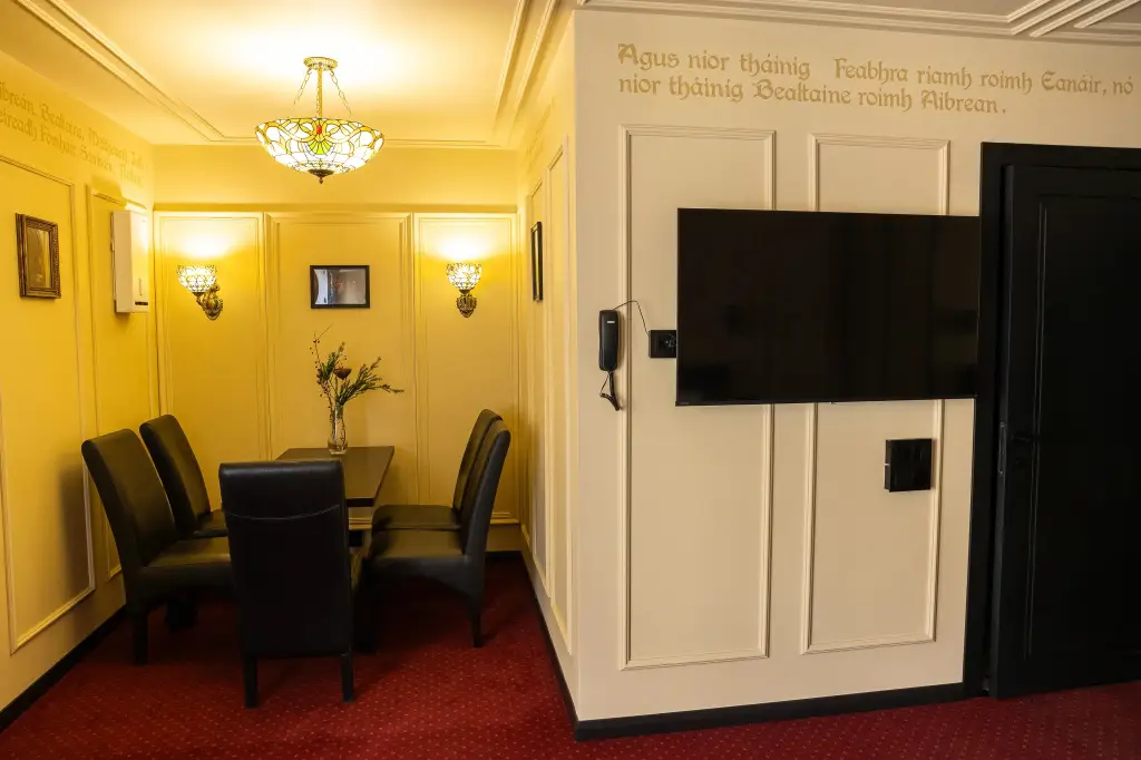 Иркутск: Отель Harat's inn