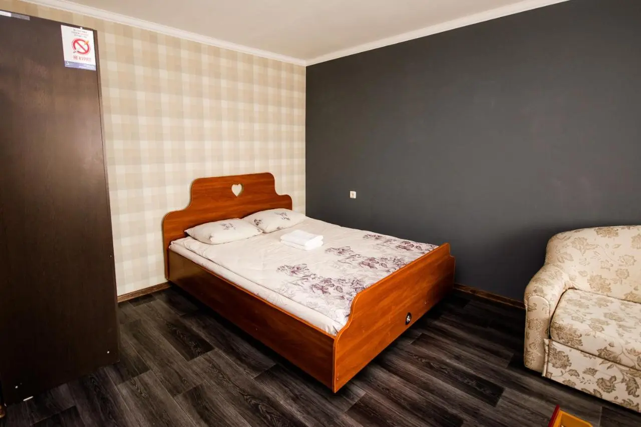 Уфа: Apartment "Kvartirniy Vopros" Stroiteley 8