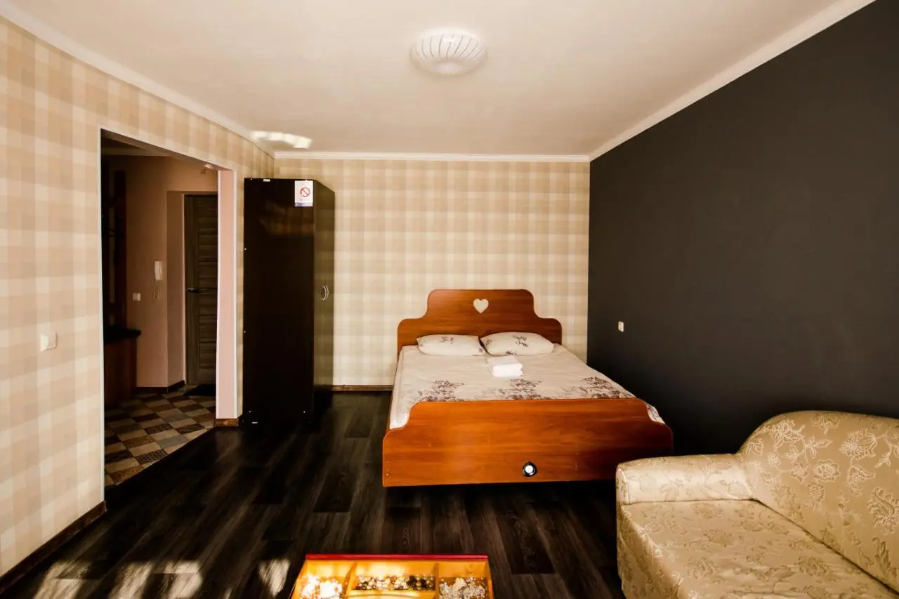 Уфа: Apartment "Kvartirniy Vopros" Stroiteley 8