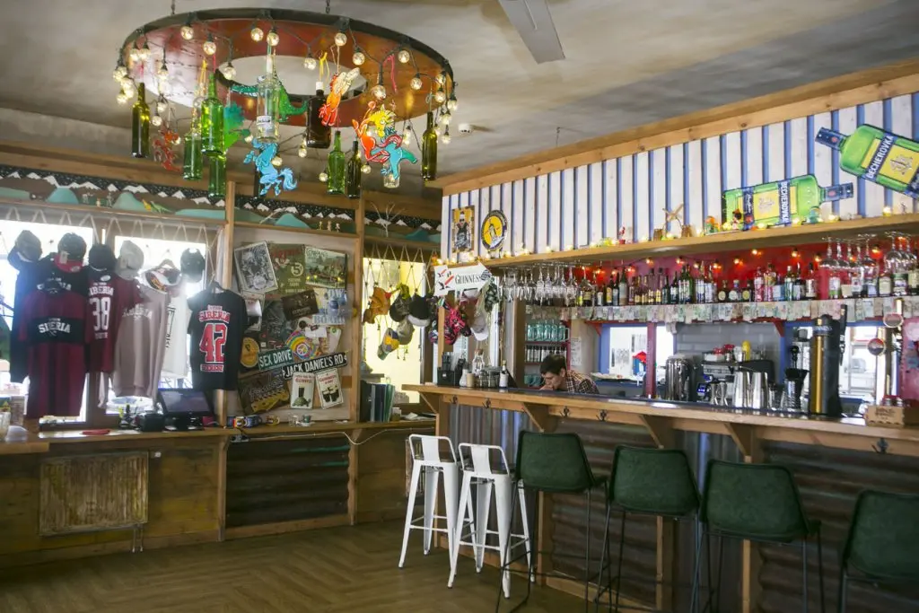 Эсто-Садок: Hotel BoogelWoogel Bar Роза Хутор