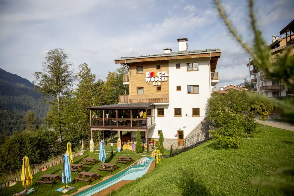 Эсто-Садок: Hotel BoogelWoogel Bar Роза Хутор