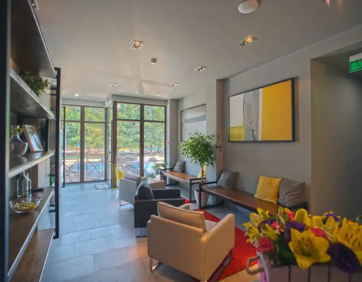 Лазаревское: Bristol Apart Hotel