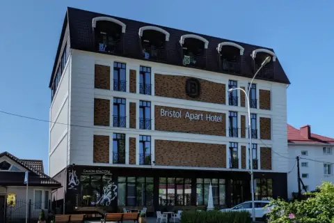Bristol Apart Hotel — фото 1