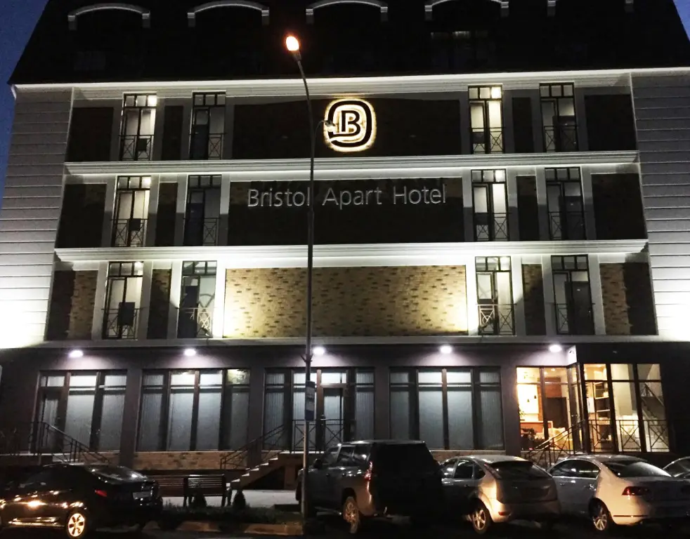 Лазаревское: Bristol Apart Hotel