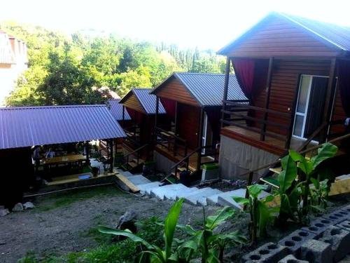 Сочи: Domiki v Sochi dlja otdyha Bungalow Volkonka City