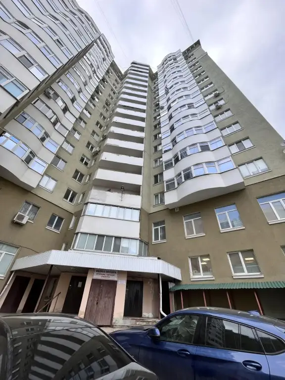 Виктория на улице 8 Марта — фото 1