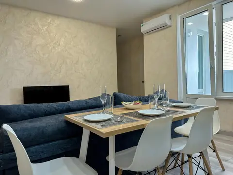 EasyRent (ИзиРент) на бульваре Оптимистов 9 — фото 1