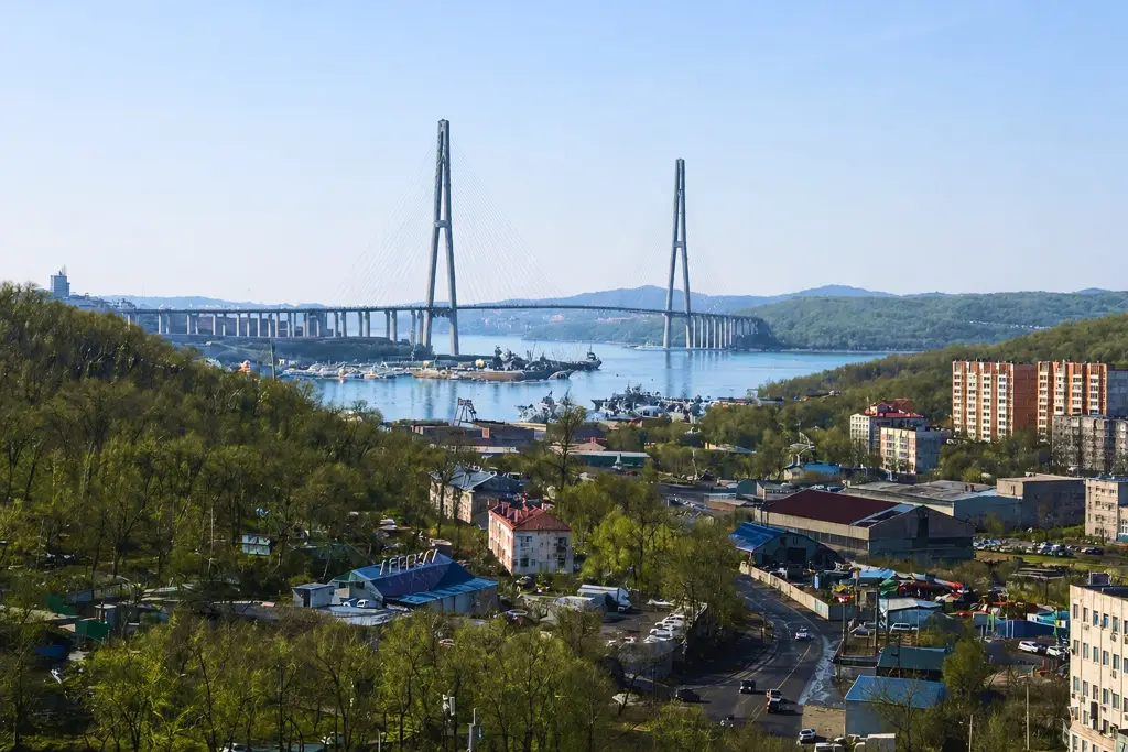Владивосток: Квартира Солнечная с видом на мост в новом ЖК Меридианы Улисса
