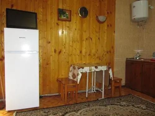 Сочи: Elling Semeinyi