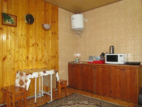 Сочи: Elling Semeinyi