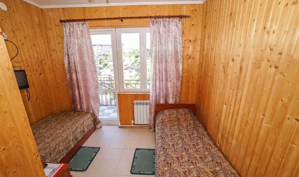 Сочи: Gnezdo Lastochki Guest House