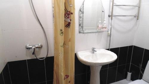 Сочи: Guest House Adlerskiy