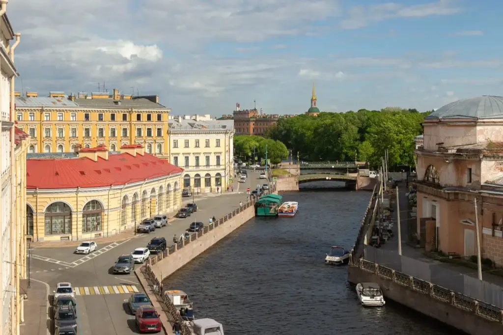 Санкт-Петербург: Квартира Видовая набережная реки Мойки 11