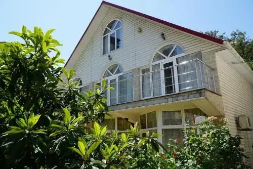 Сочи: Amina Guesthouse
