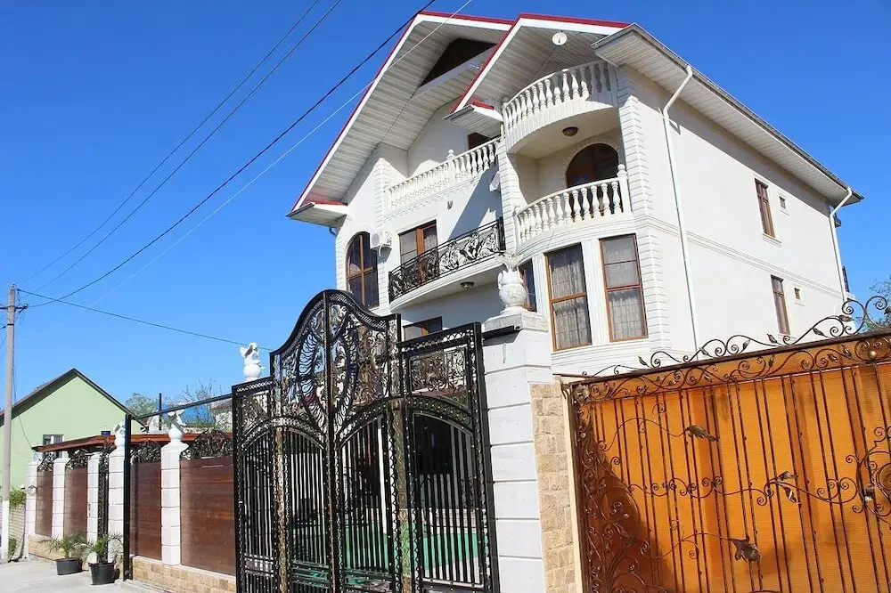 Adler Gold Guest House — фото 1