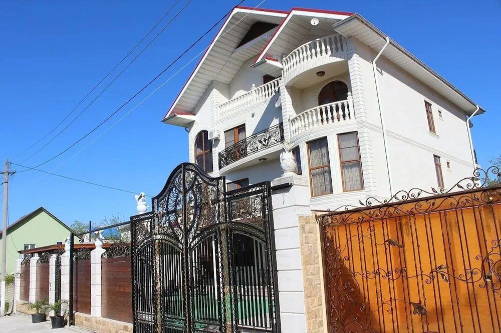 Верхневесёлое: Adler Gold Guest House