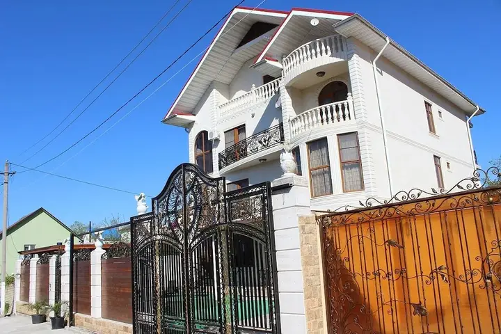 Верхневесёлое: Adler Gold Guest House