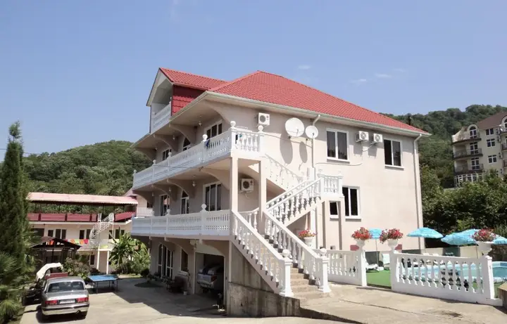 Сочи: Guesthouse Svetlana