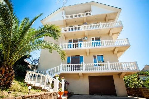 Сочи: Guest House "U Mariny"