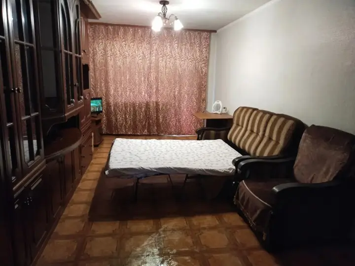 Владивосток: Квартира Трехкомнатная Тобольская 12