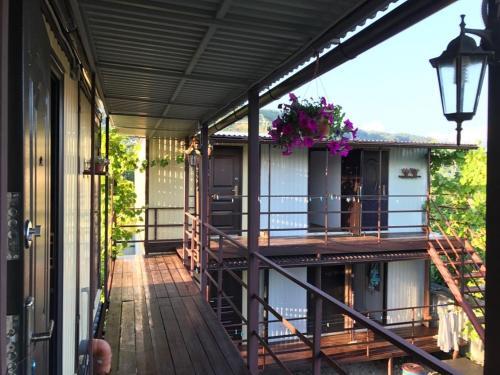 Сочи: U pruda Guesthouse