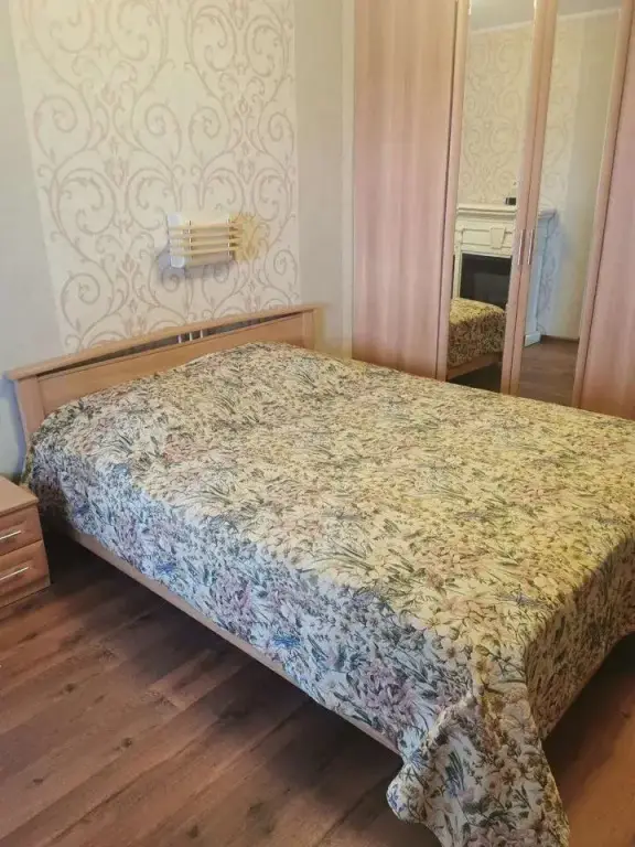 Орел: Квартира Трехкомнатная на Тульской 2