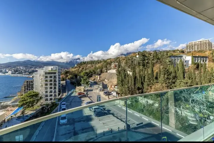 Ялта: Апартаменты Sky Plaza 811