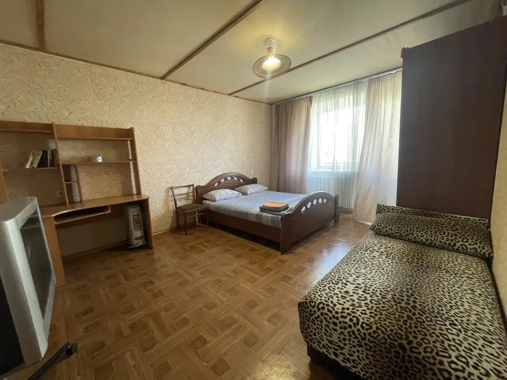 Саратов: Квартира на Ильинской площади, 3