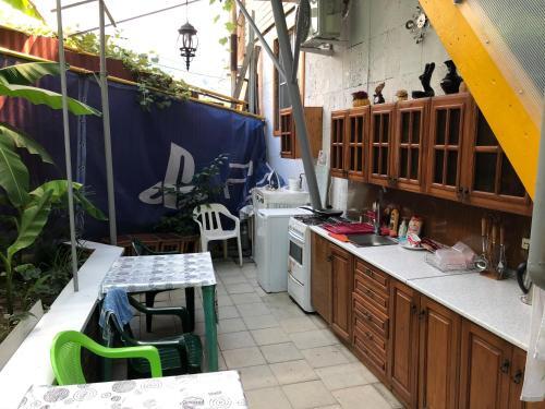 Сочи: Guest House Adel