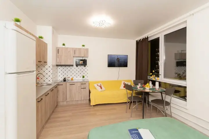 Тюмень: Квартира на Улице Юрия Рогачева 9к2