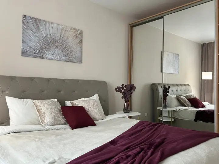 Екатеринбург: Квартира 1 Комнатная с king size Кроватью в ЖК Бизнес Класса i-Tower