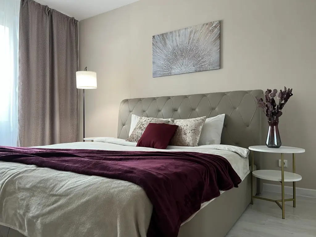 Екатеринбург: Квартира 1 Комнатная с king size Кроватью в ЖК Бизнес Класса i-Tower