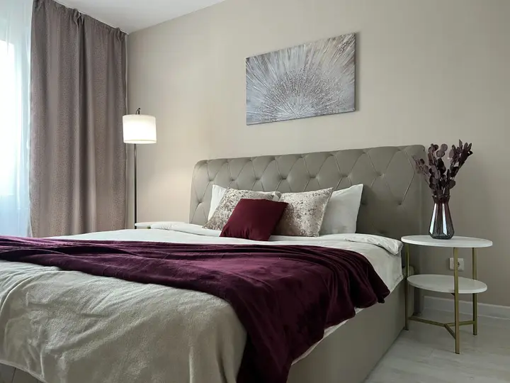 Екатеринбург: Квартира 1 Комнатная с king size Кроватью в ЖК Бизнес Класса i-Tower