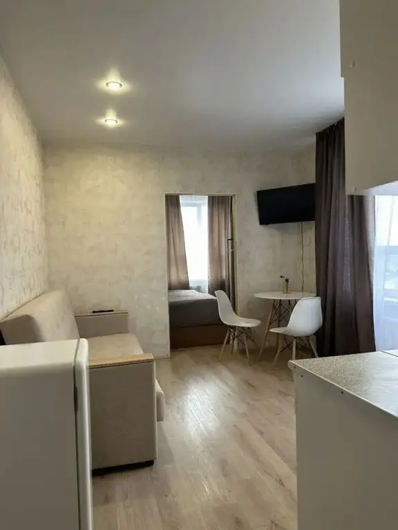 Барнаул: Квартира на Челюскинцев 80В