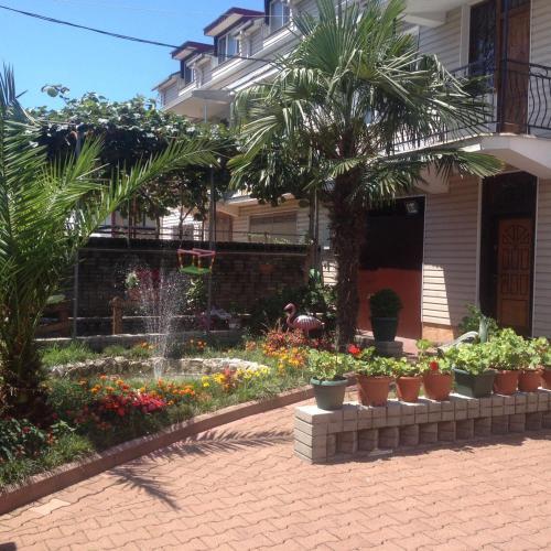Сочи: Guest House on Lunacharskogo
