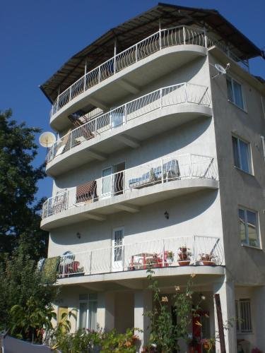 Сочи: Guest house on Rakhmaninova 21
