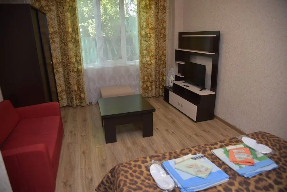 Сочи: Guest House on Serafimovicha 1