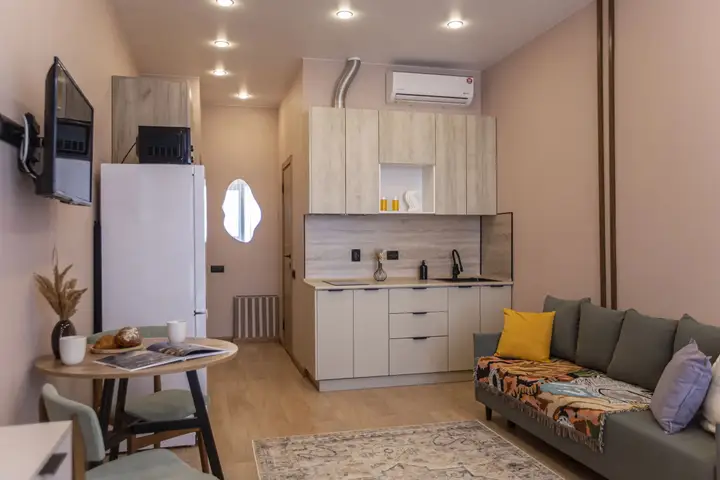 Владивосток: Апартаменты TopHouse на Авроровской 6