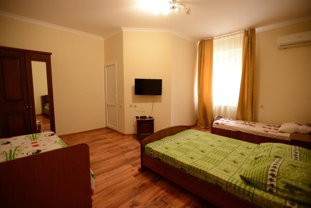 Сочи: Guest House on Uritskogo Street
