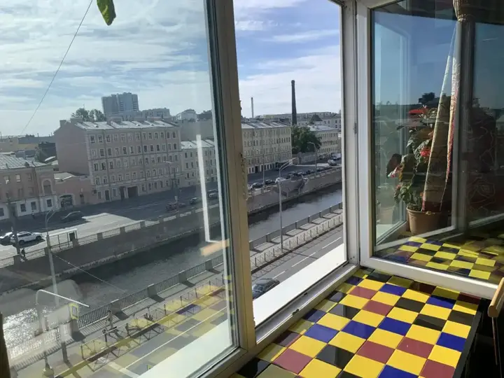 Санкт-Петербург: Квартира двухпалубная романтика у канала