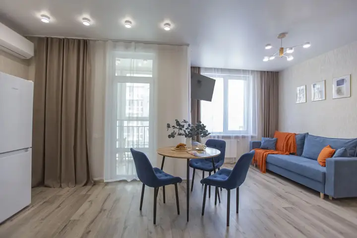 Владивосток: Апартаменты TopHouse на Коммунаров, 8 этаж