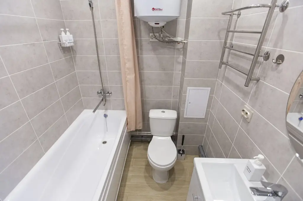Владивосток: Апартаменты TopHouse на Коммунаров, 8 этаж