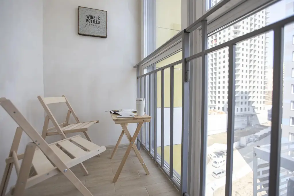 Владивосток: Апартаменты TopHouse на Коммунаров, 8 этаж