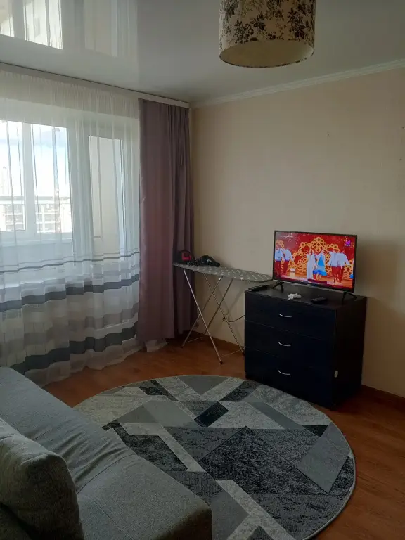 Квартира с 2 Спальными Местами в Центре Левобережья Омска — фото 1